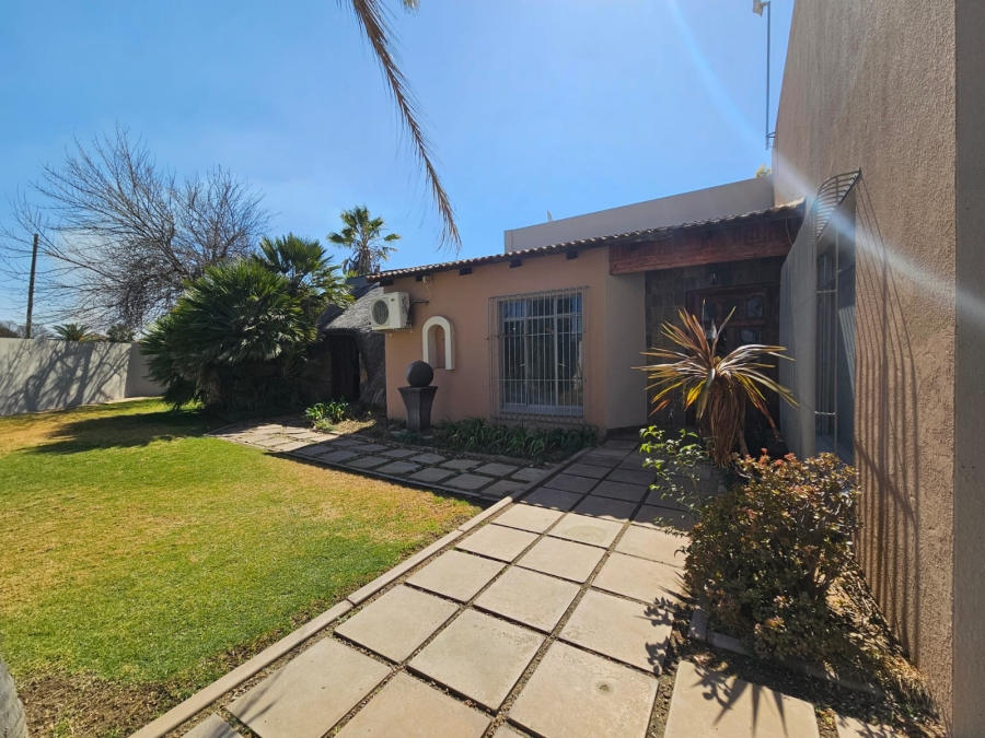 5 Bedroom Property for Sale in Riebeeckstad Free State